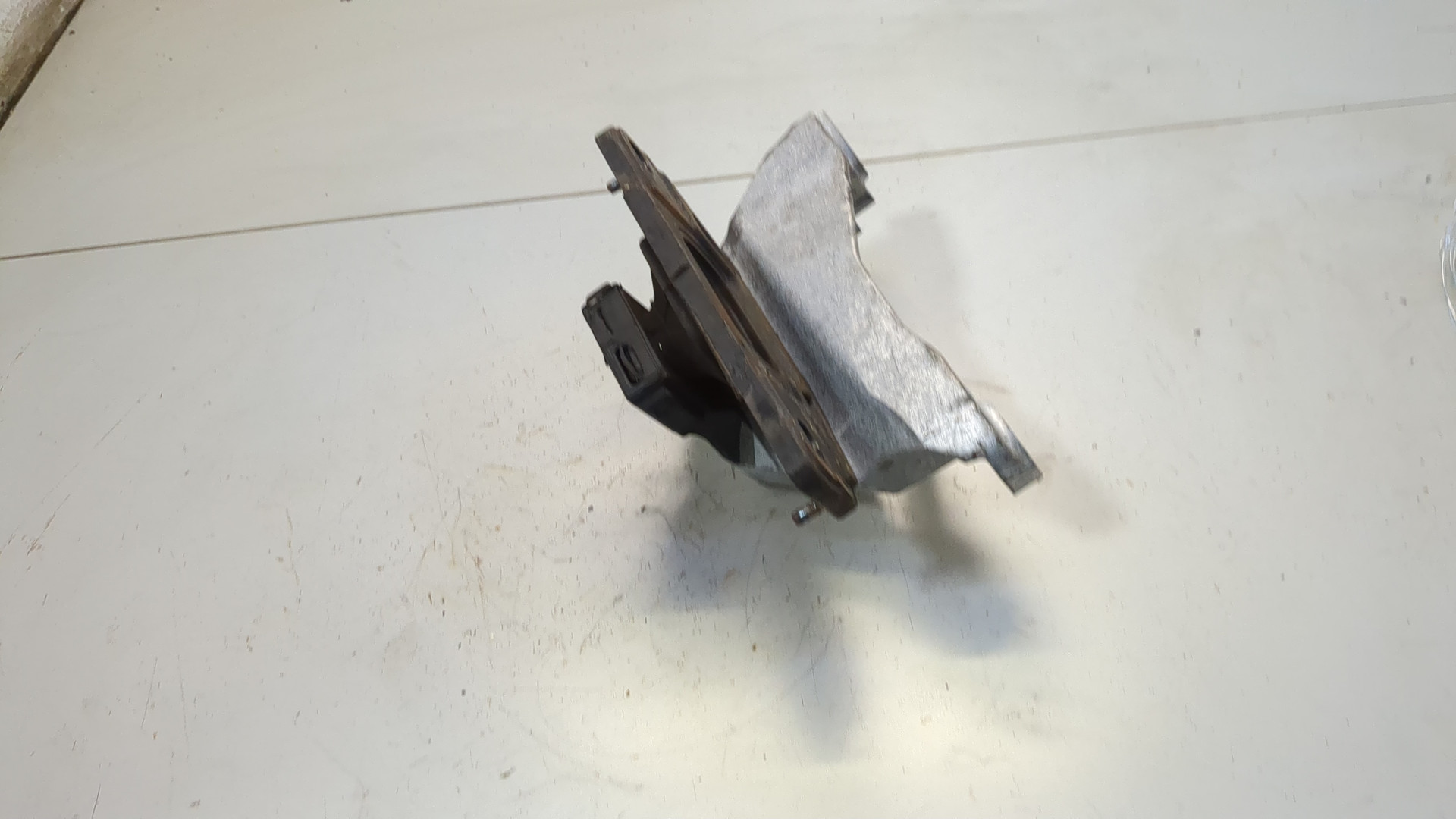 Опора двигателя