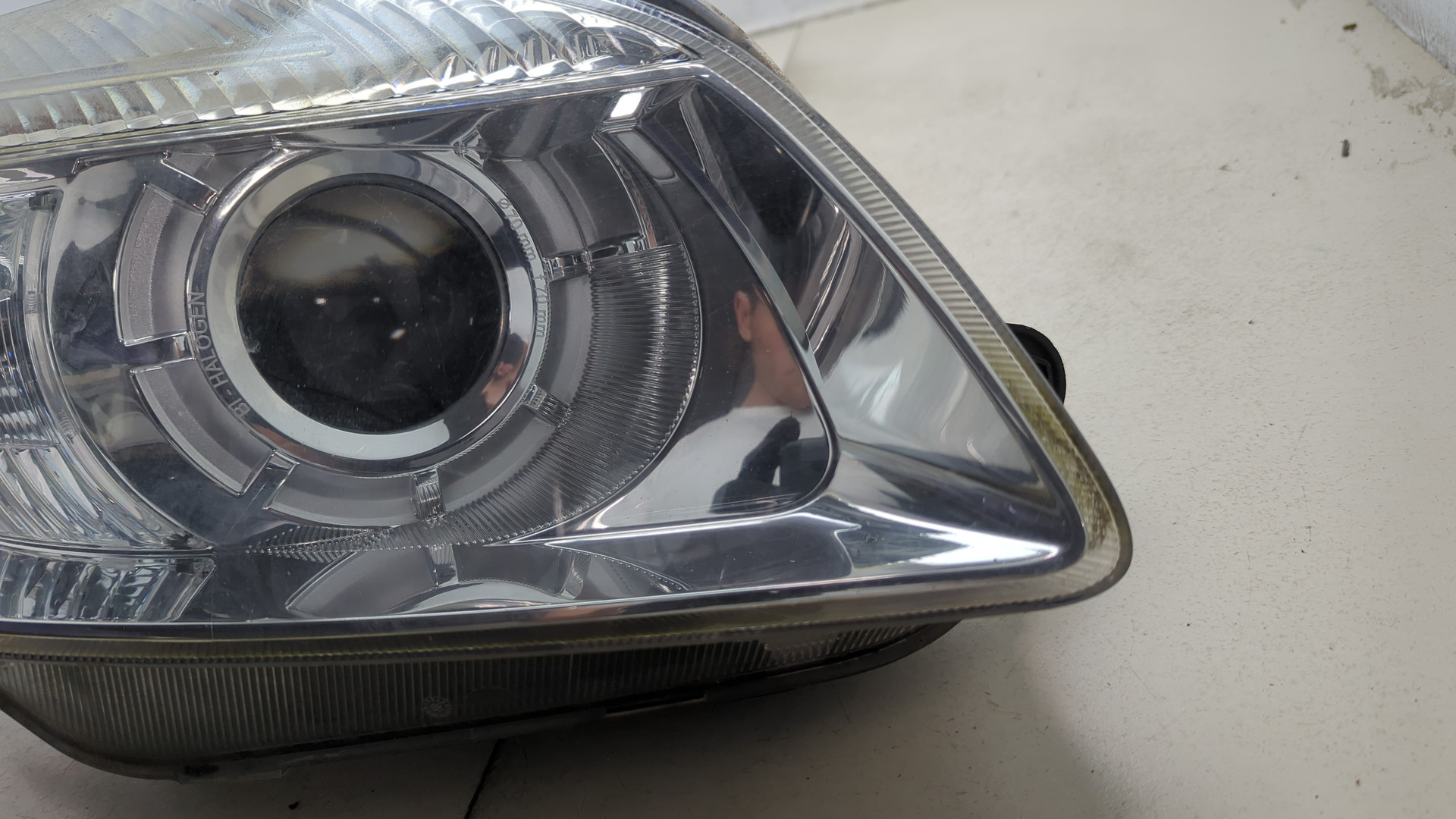 Фара правая