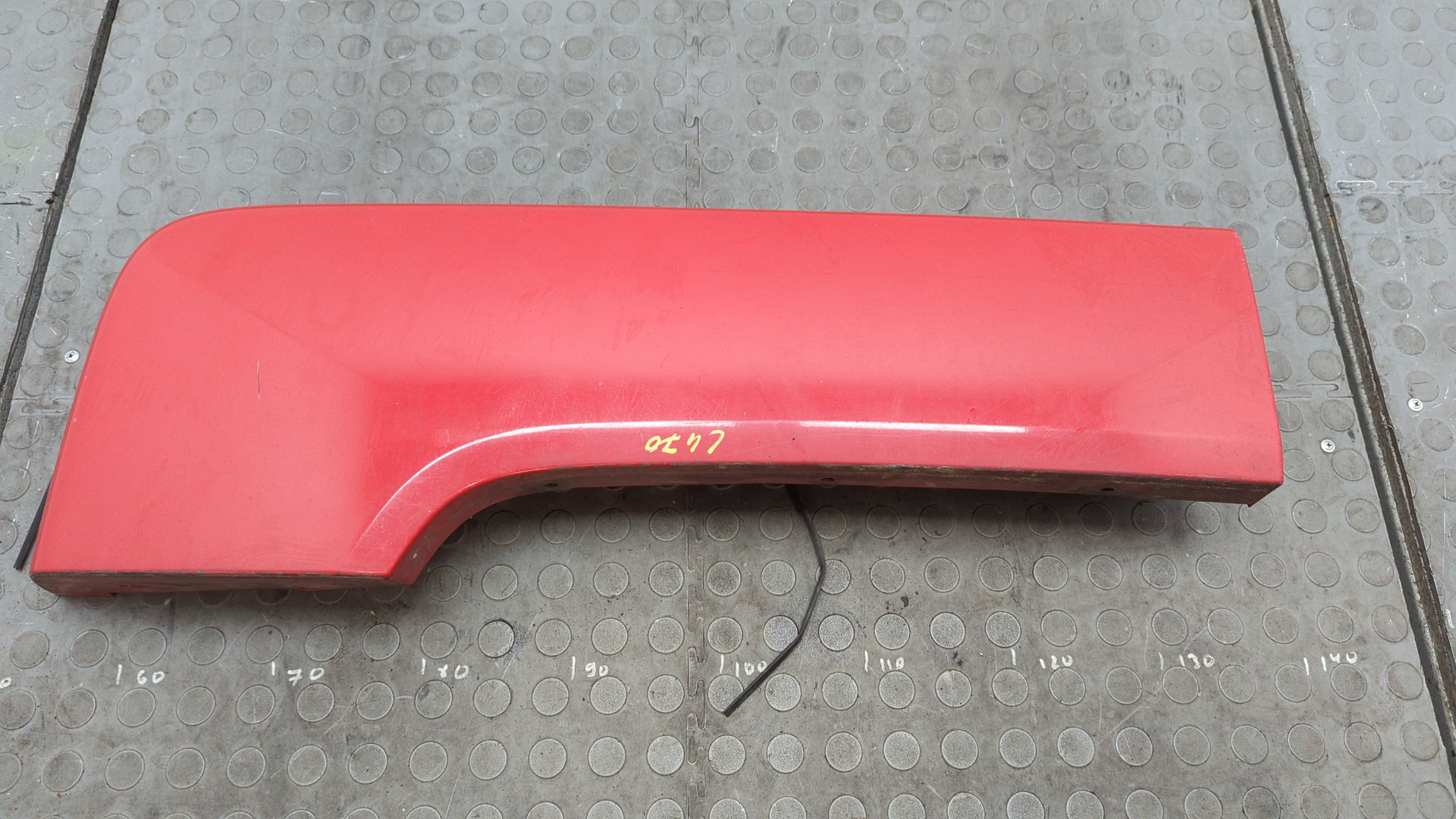 Молдинг заднего крыла правого