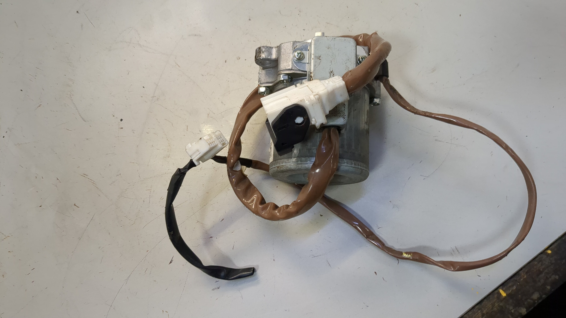 Серводвигатель рулевой рейки