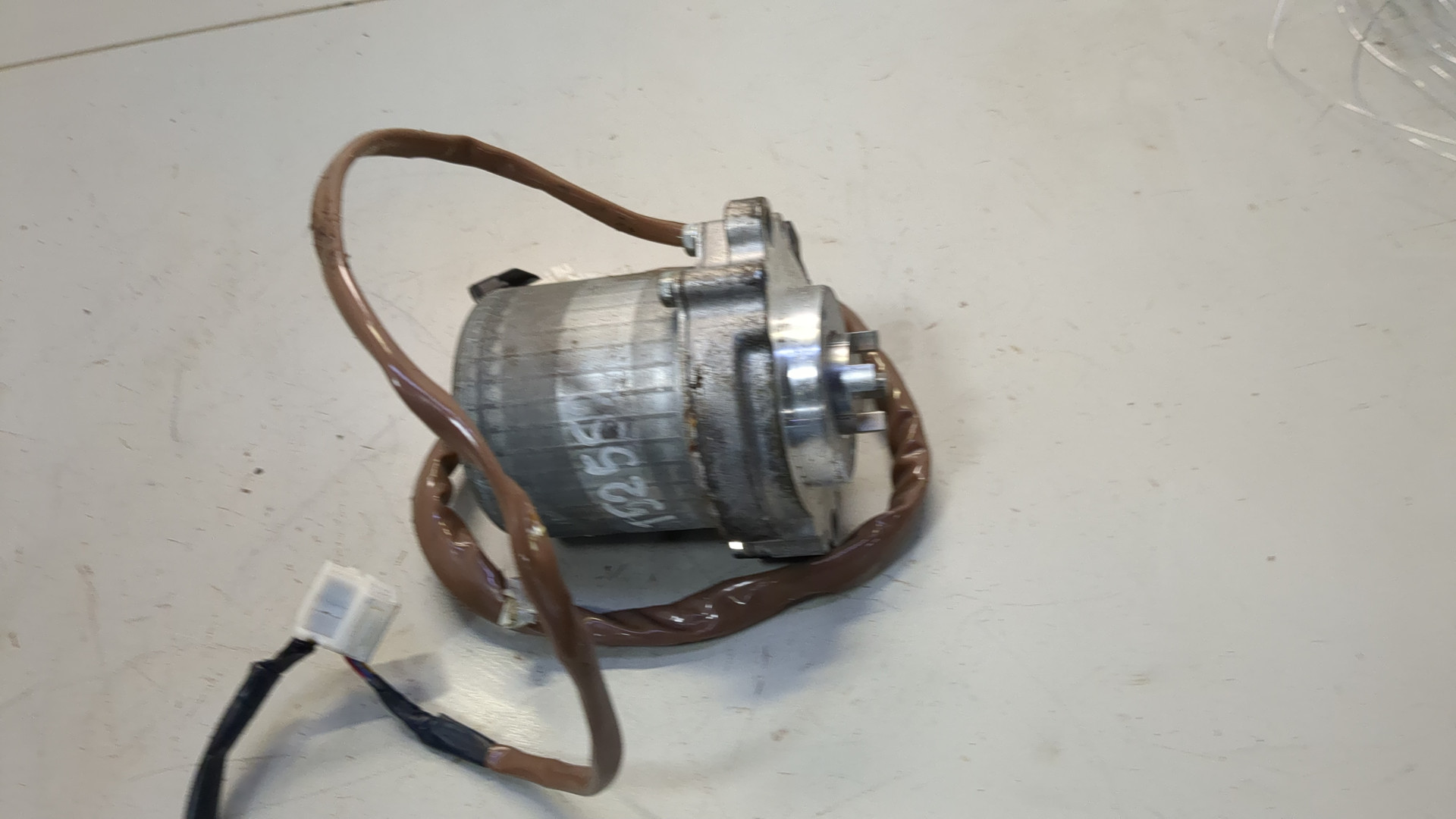 Серводвигатель рулевой рейки