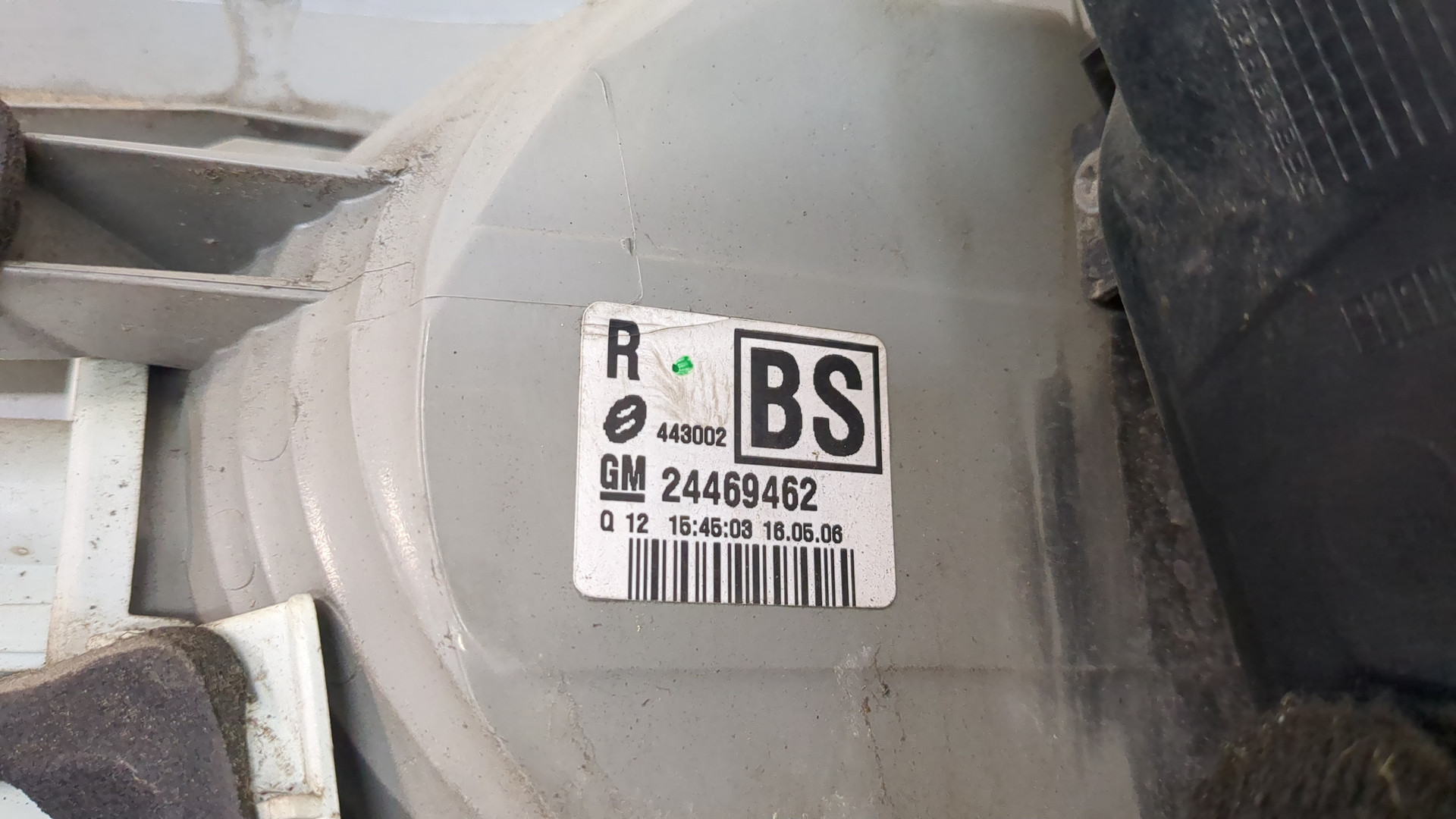 Фонарь задний правый