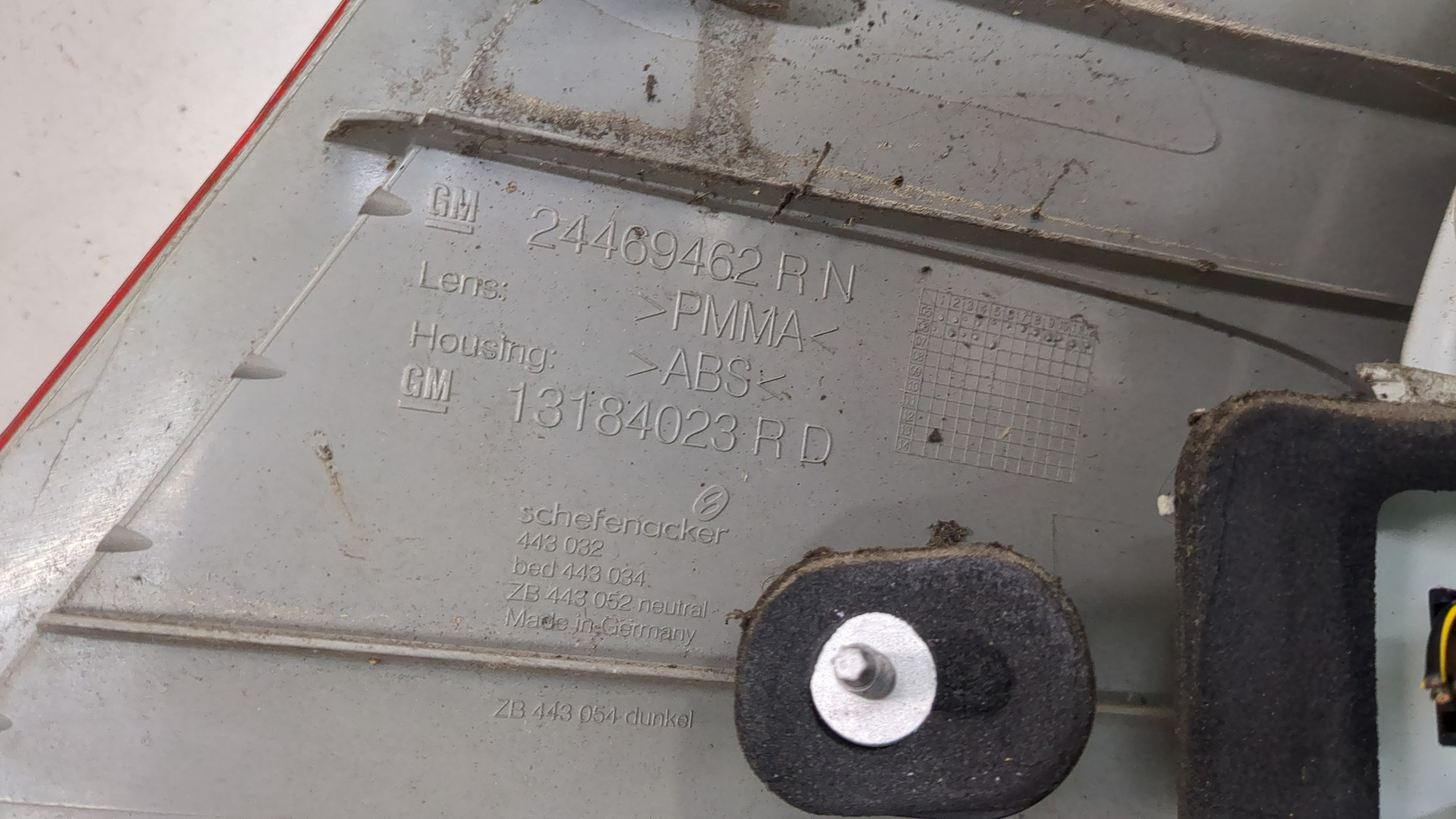 Фонарь задний правый