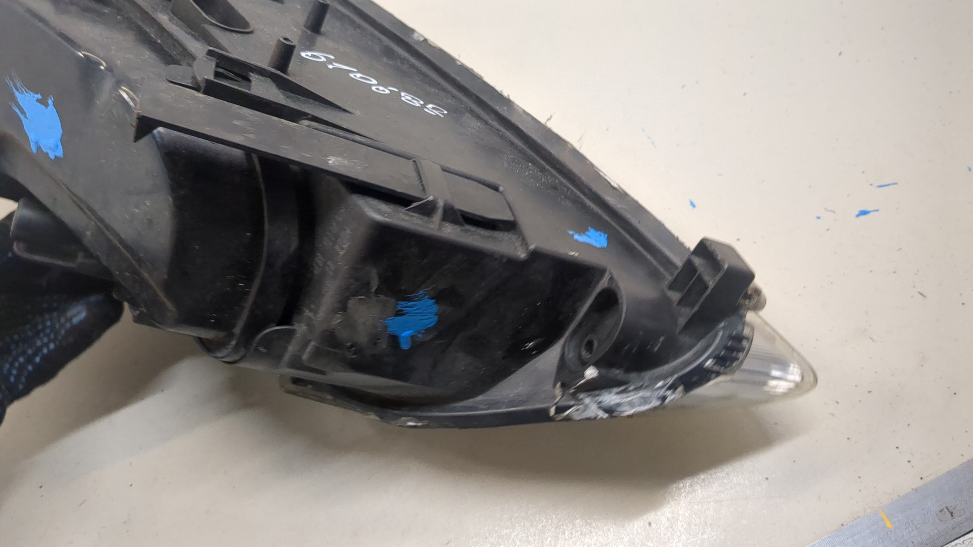 Фара правая