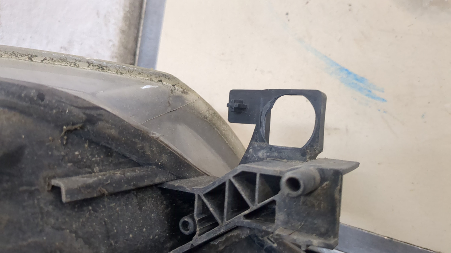 Фара правая