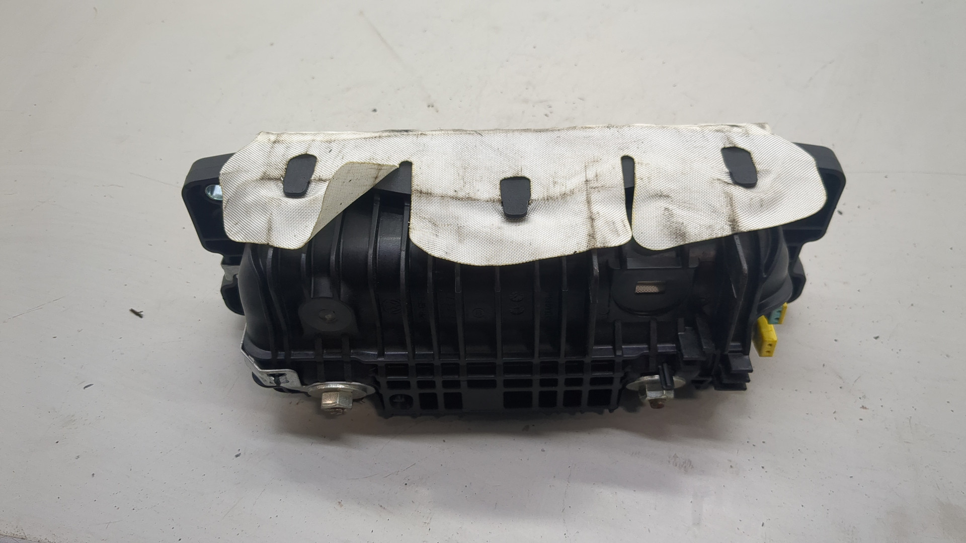 Подушка безопасности пассажирская (в торпедо)