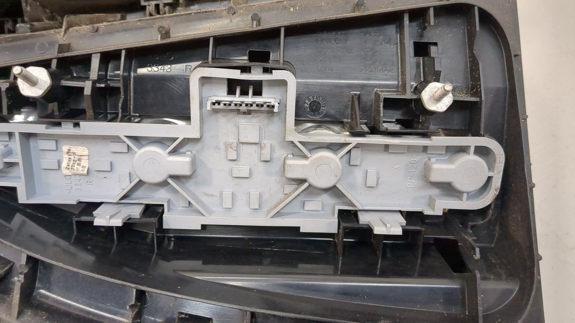 Фонарь задний правый