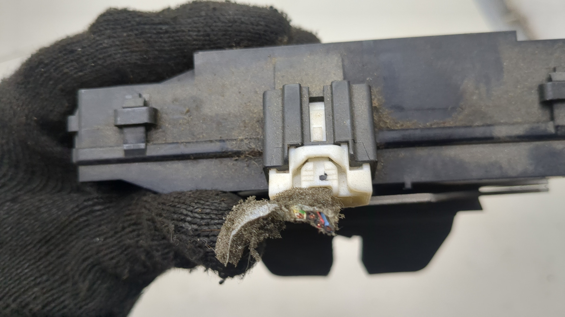 Замок багажника