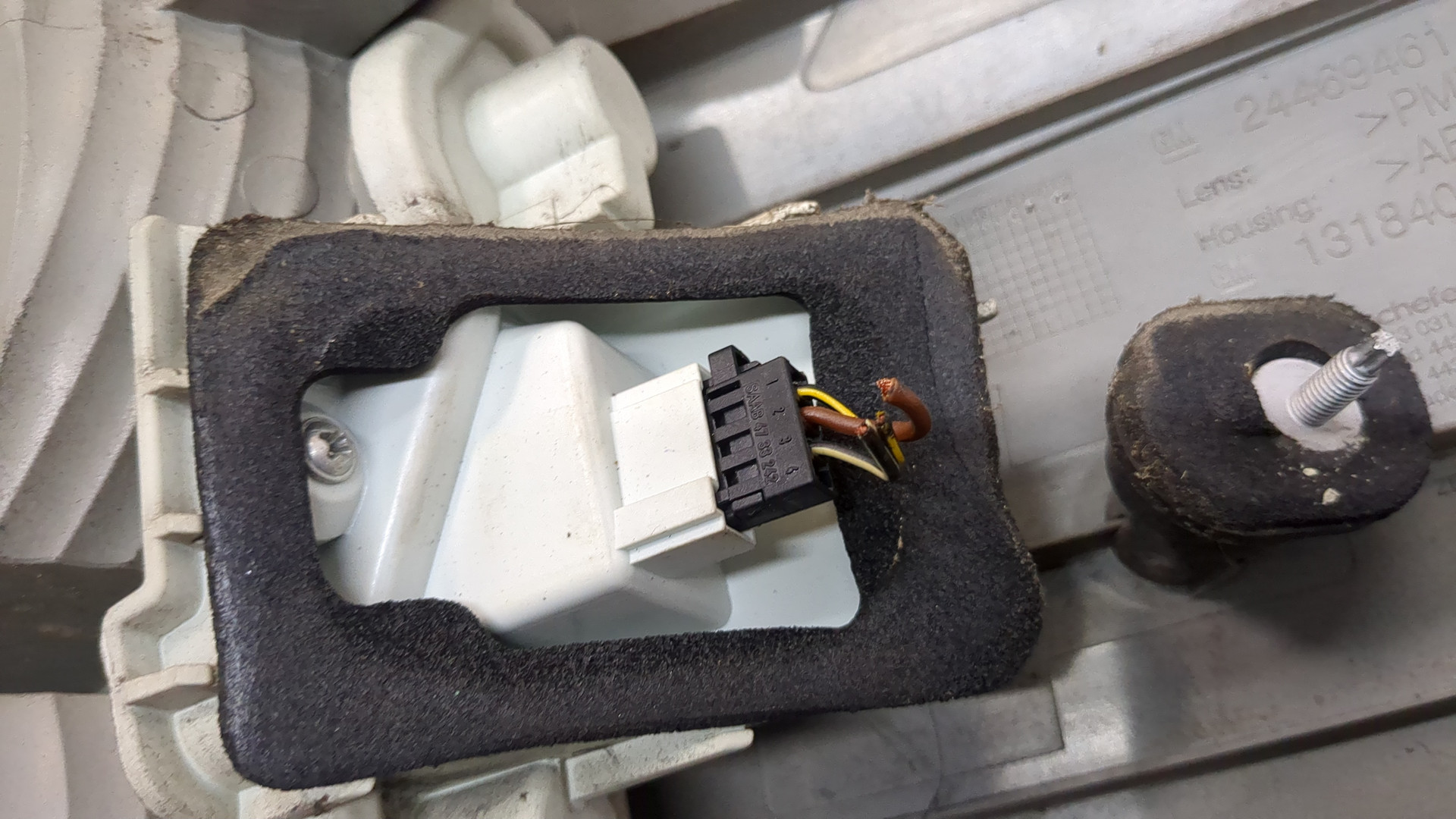 Фонарь задний левый