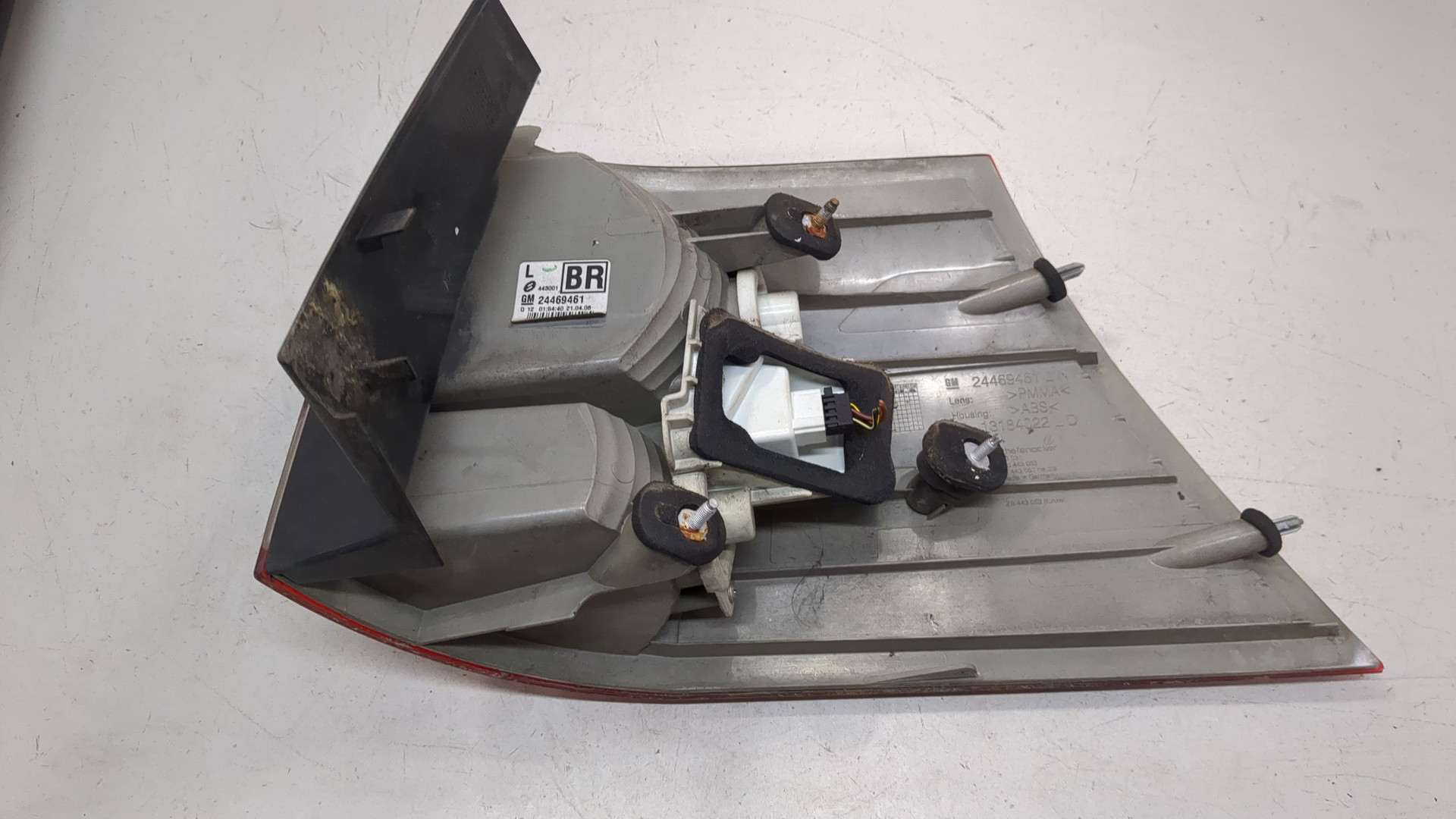 Фонарь задний левый