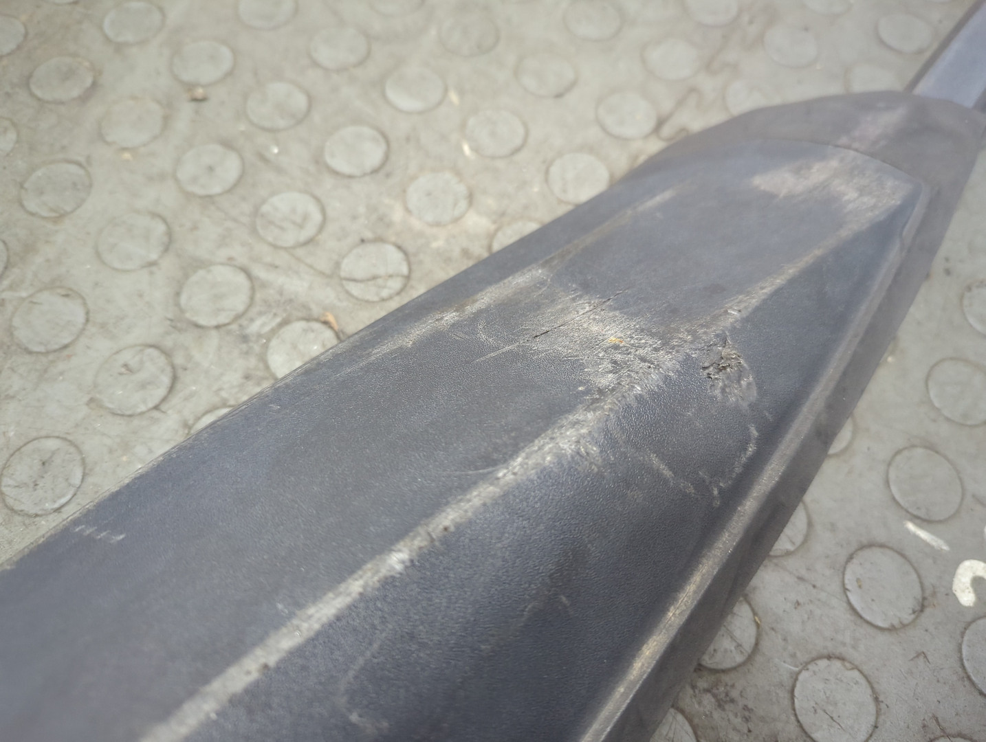 Рейлинг (релинг) правый (планка на крышу)