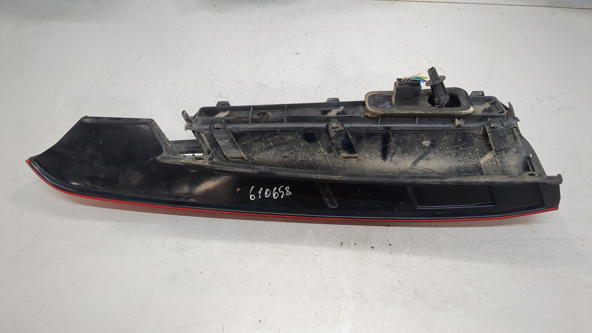 Фонарь задний левый