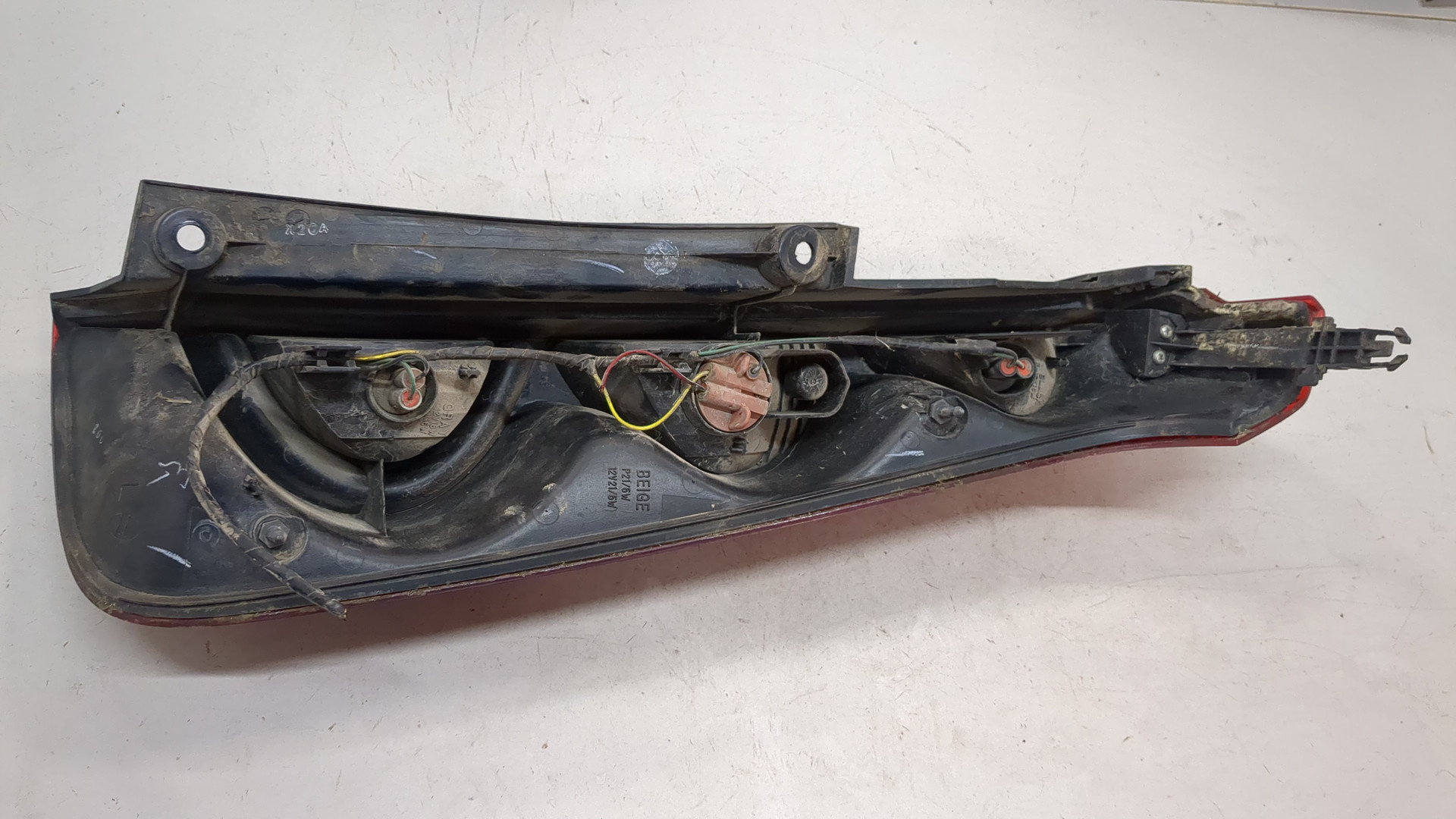 Фонарь задний левый