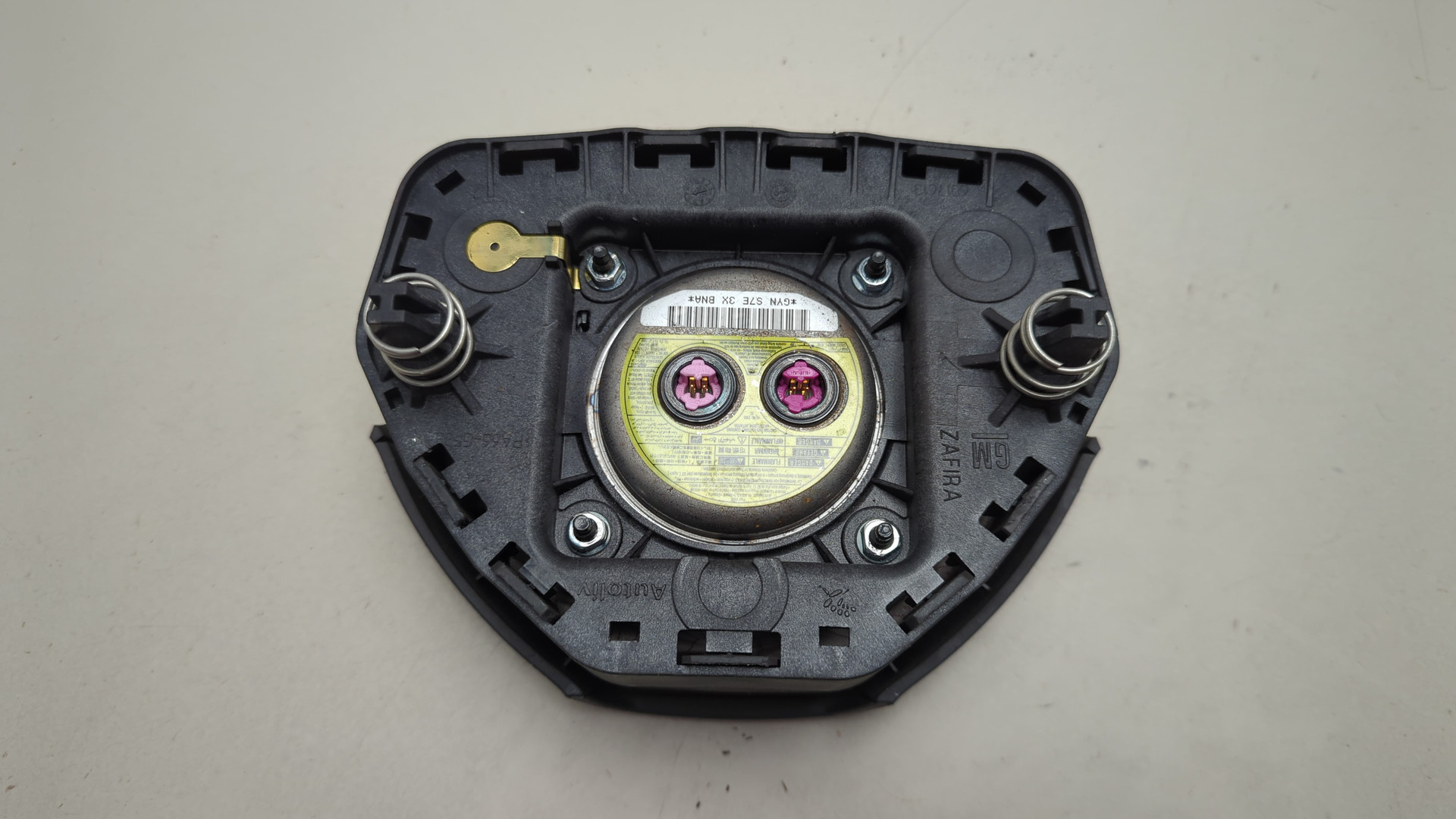 Подушка безопасности в рулевое колесо