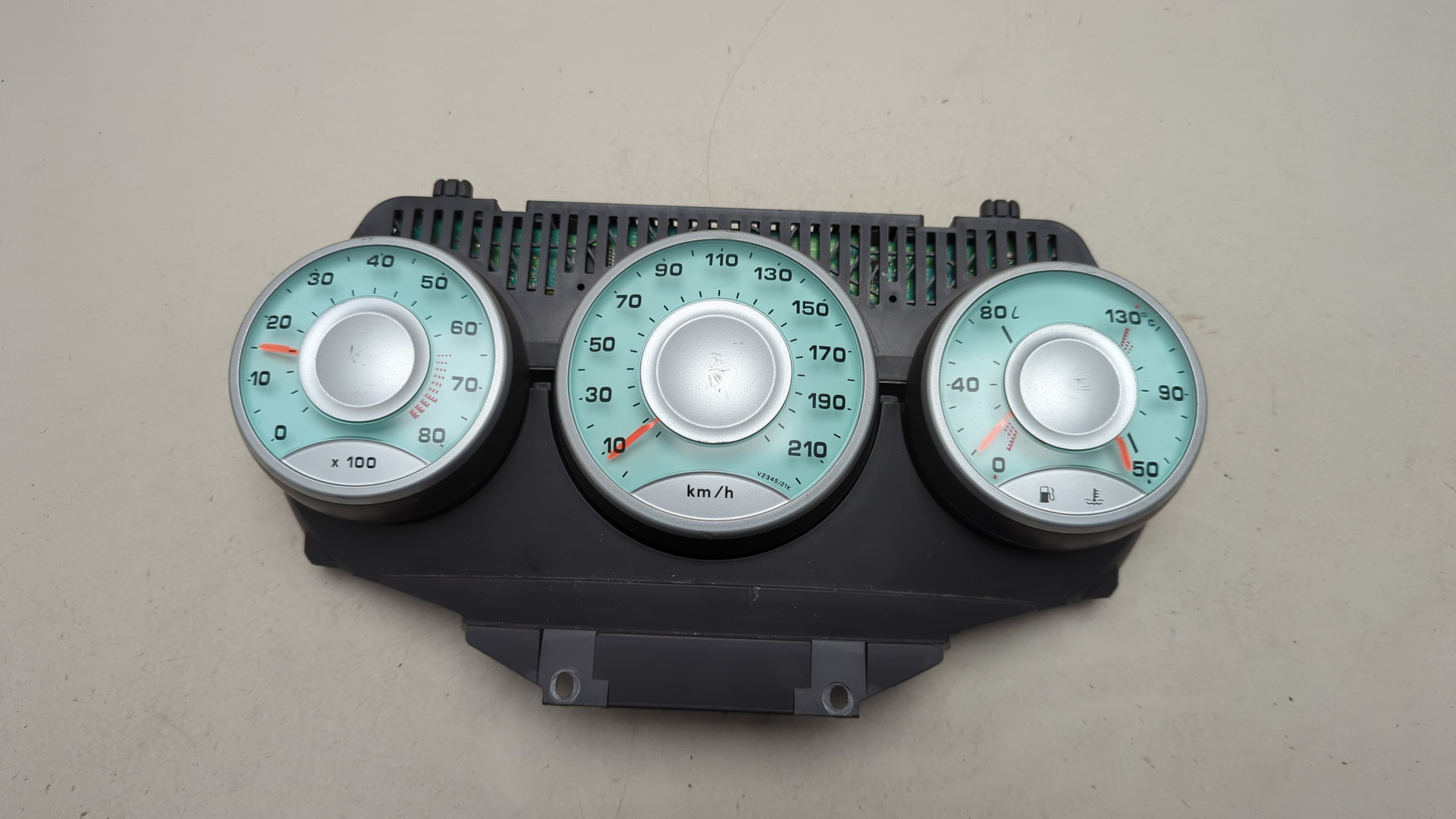 Панель приборов