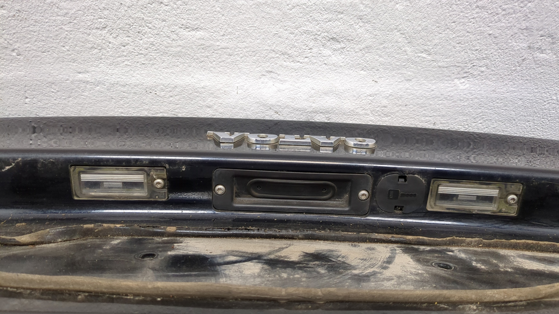 Дверь багажника