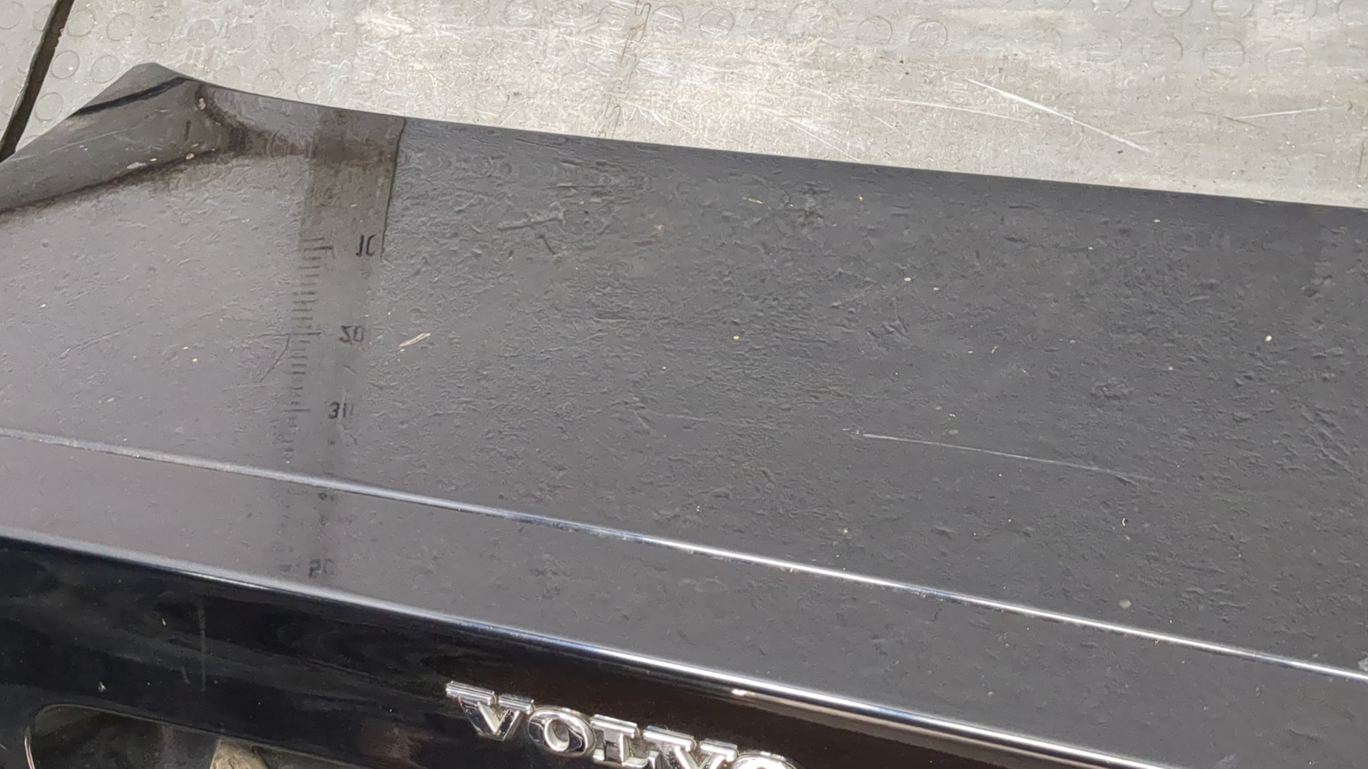 Дверь багажника