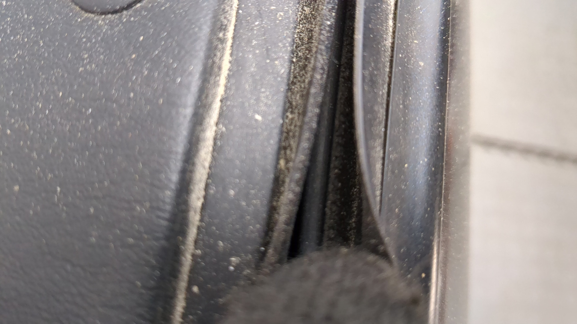 Дверь передняя левая