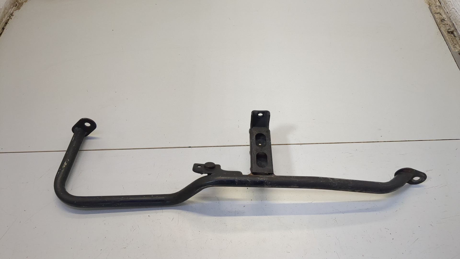 Лента крепления бензобака