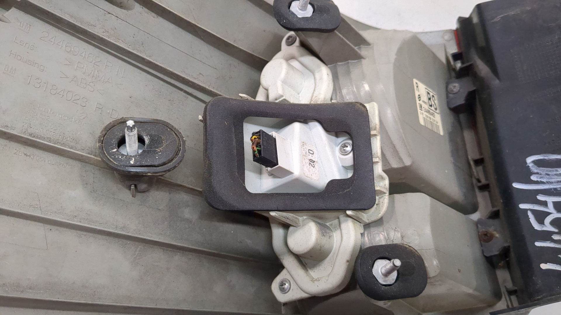 Фонарь задний правый