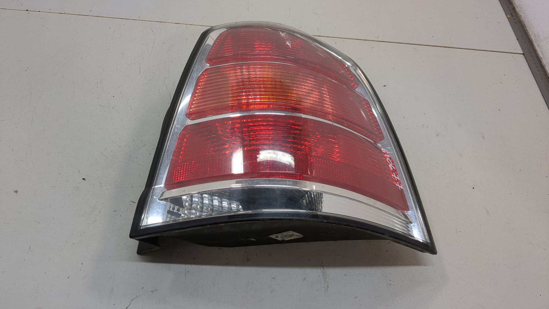 Фонарь задний правый