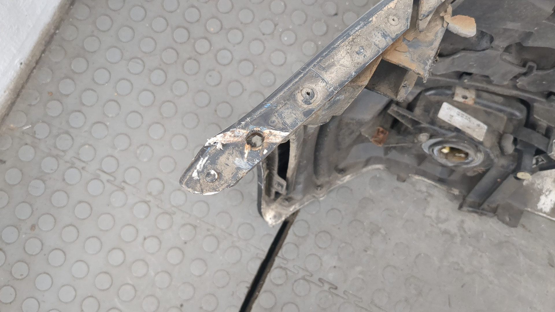 Бампер передний