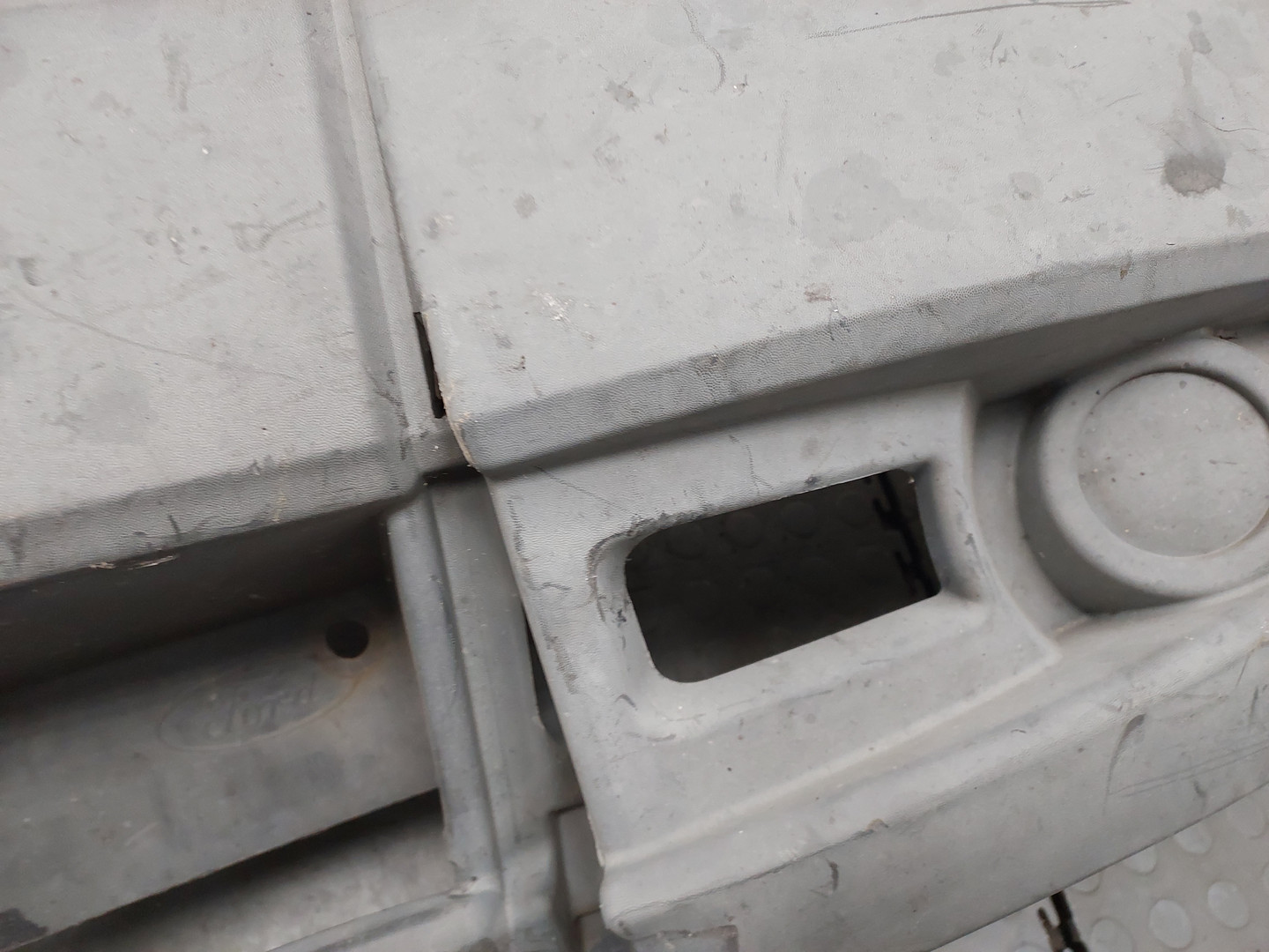 Бампер передний