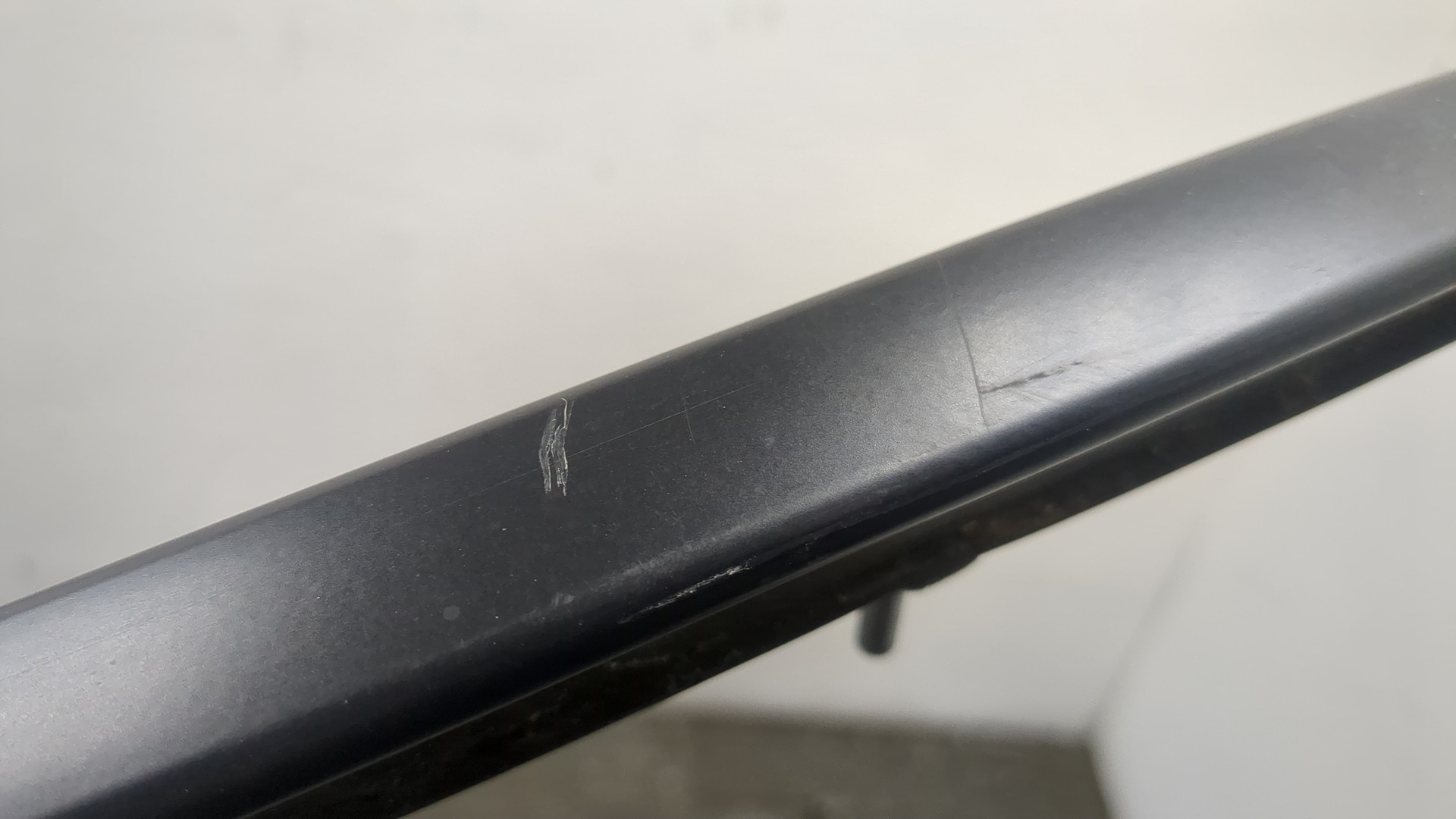 Рейлинг (релинг) левый (планка на крышу)