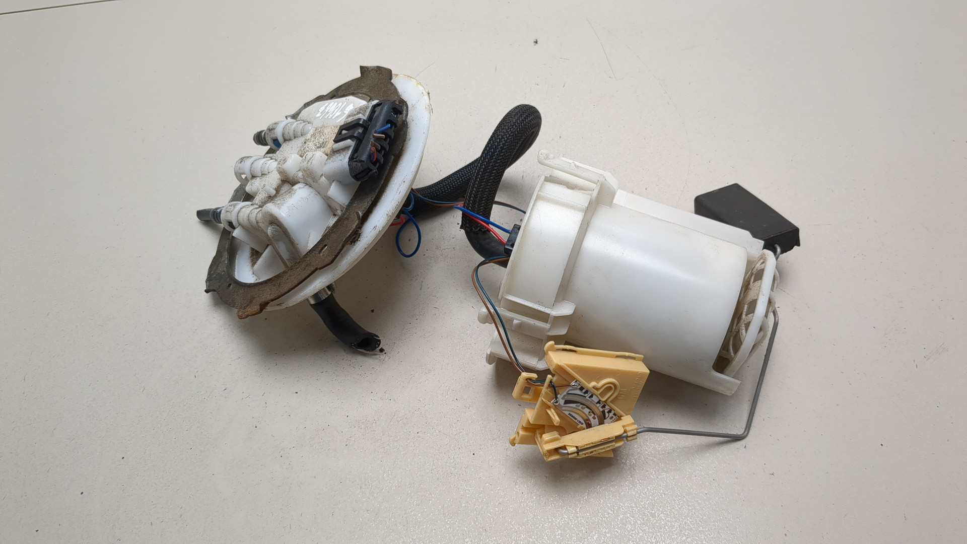 Насос топливный электрический