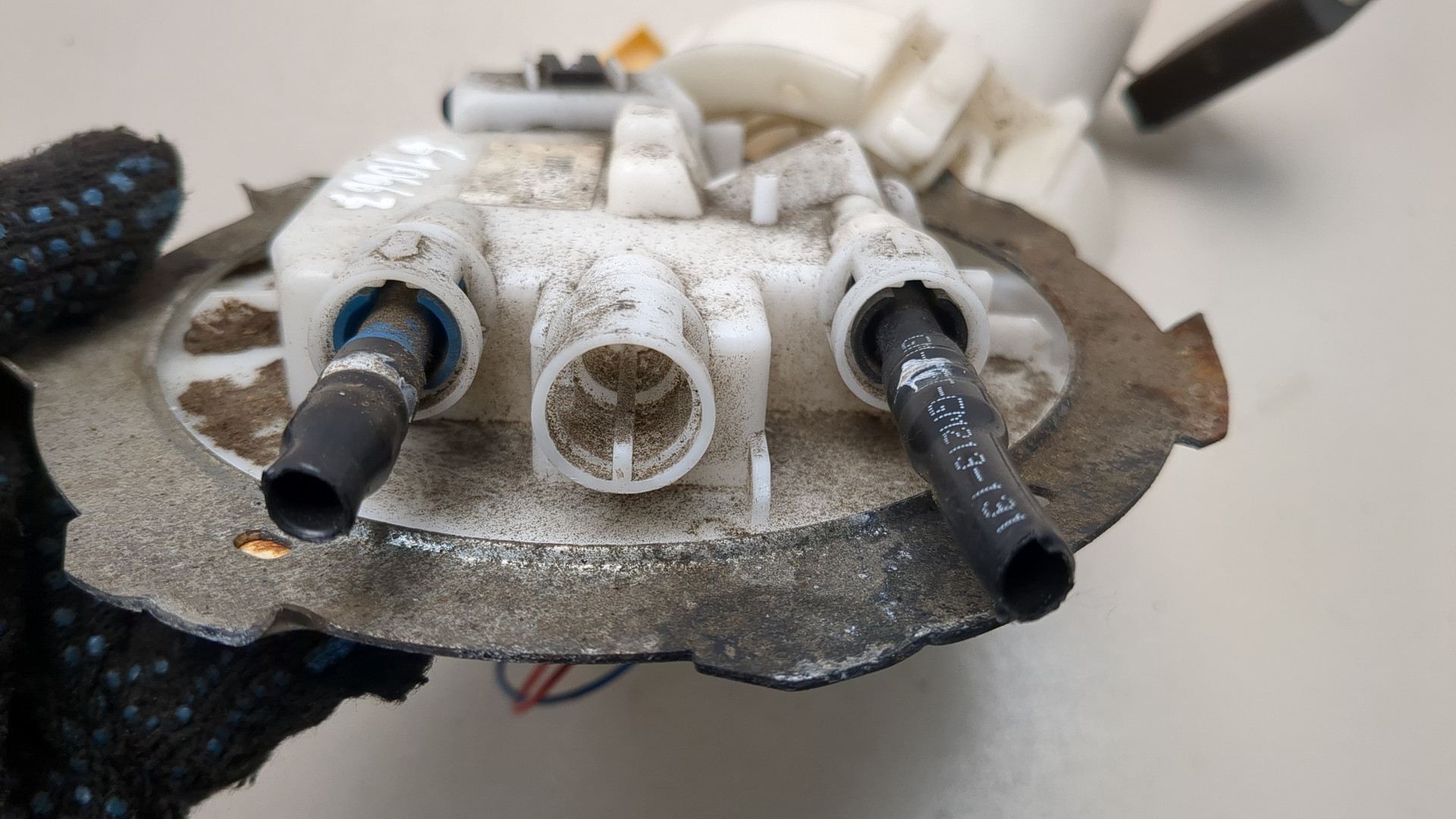 Насос топливный электрический