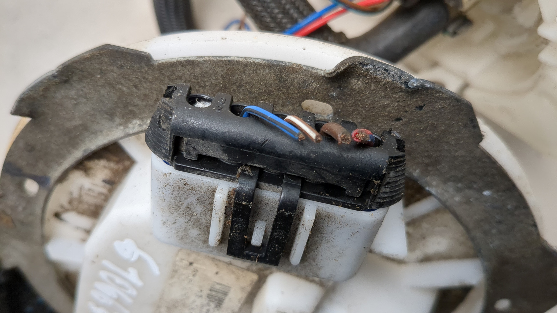 Насос топливный электрический