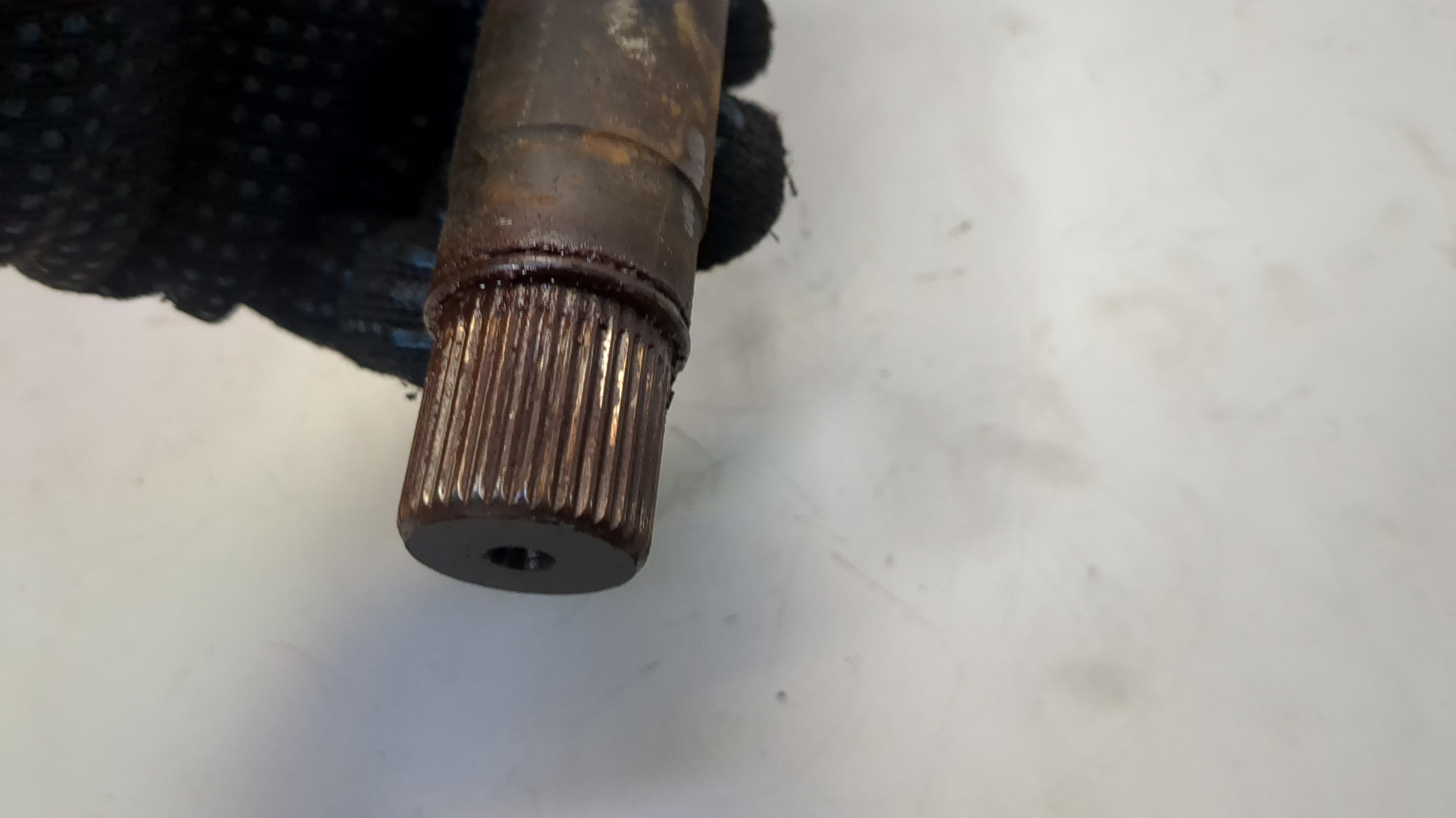 Полуось передняя правая