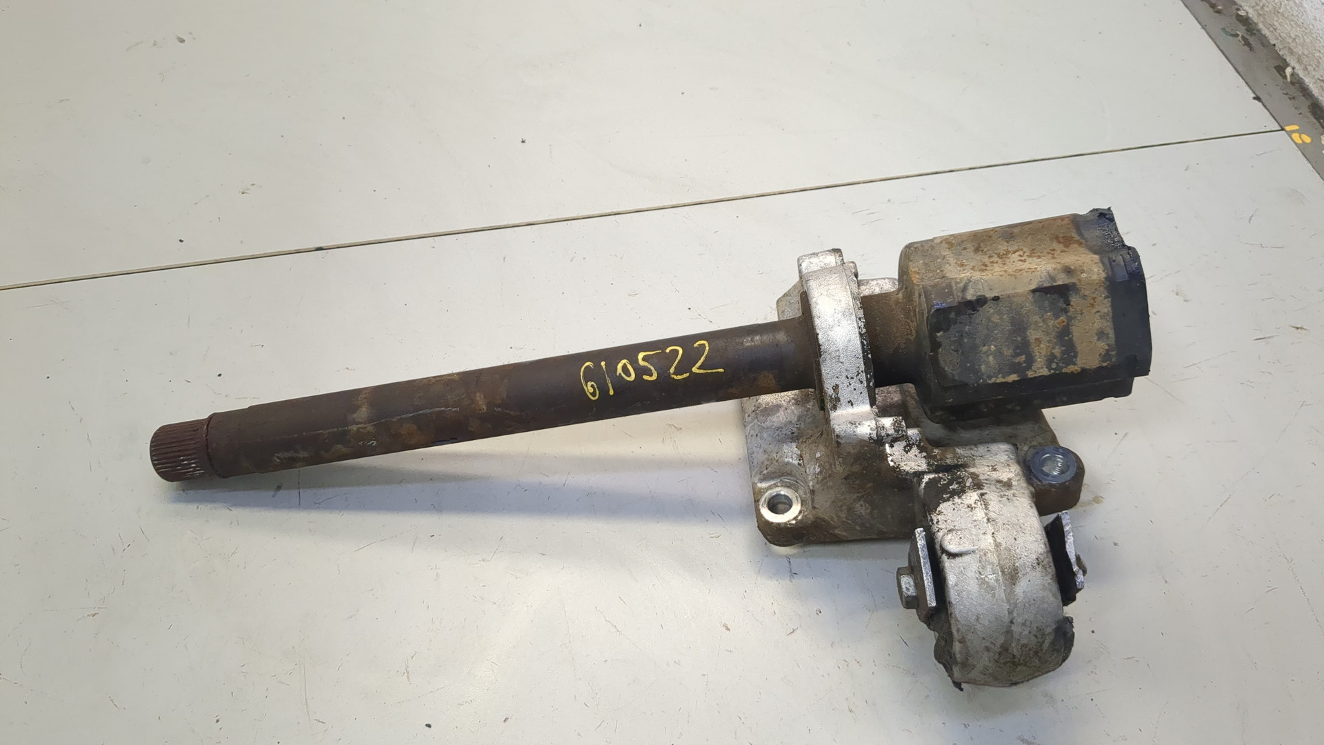 Полуось передняя правая