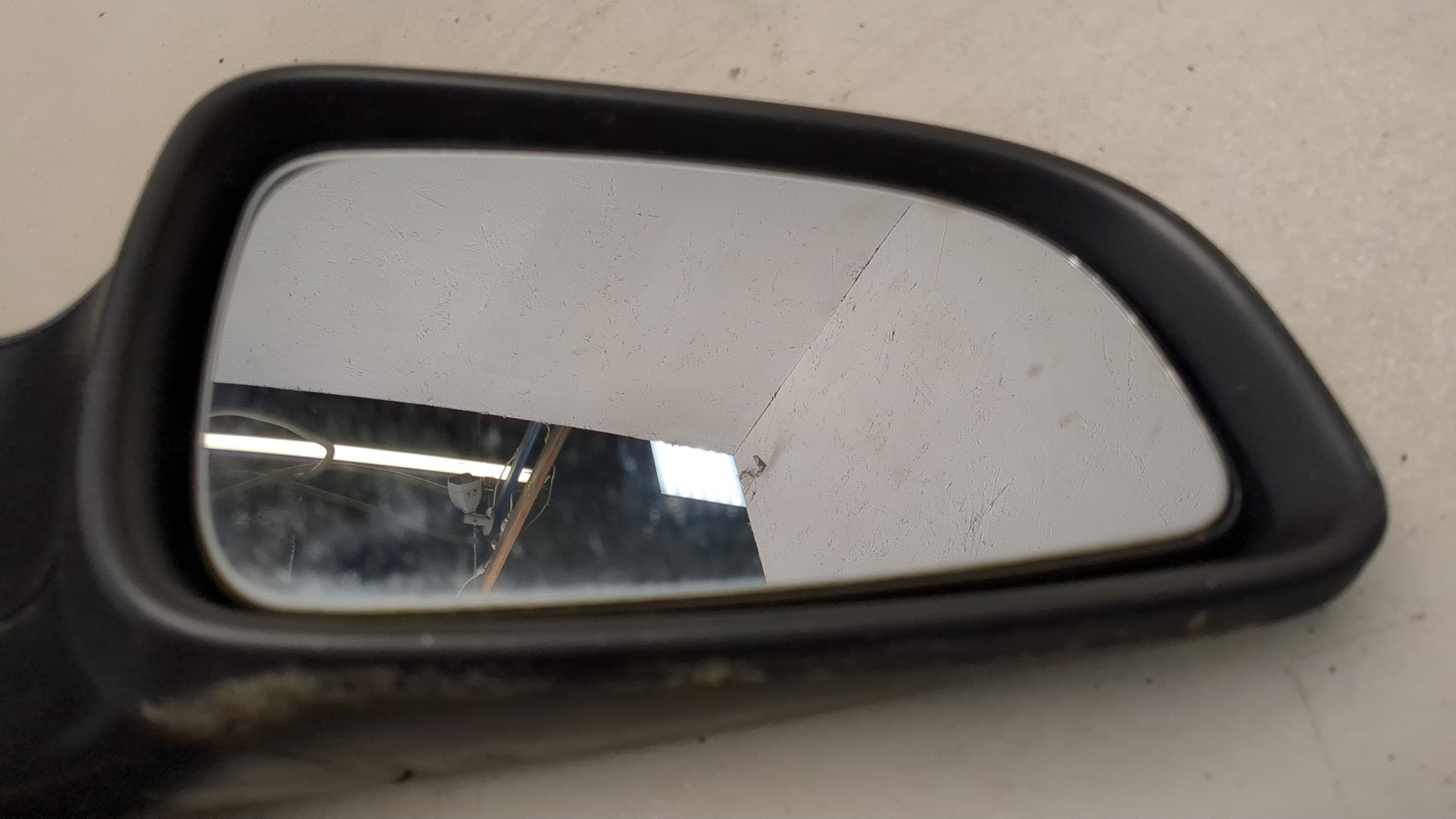 Зеркало правое электрическое