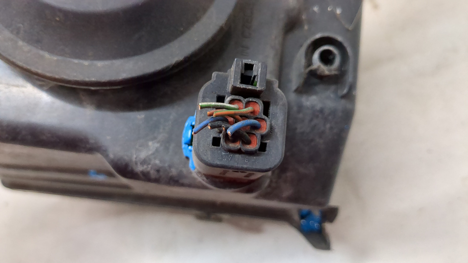 Фара правая