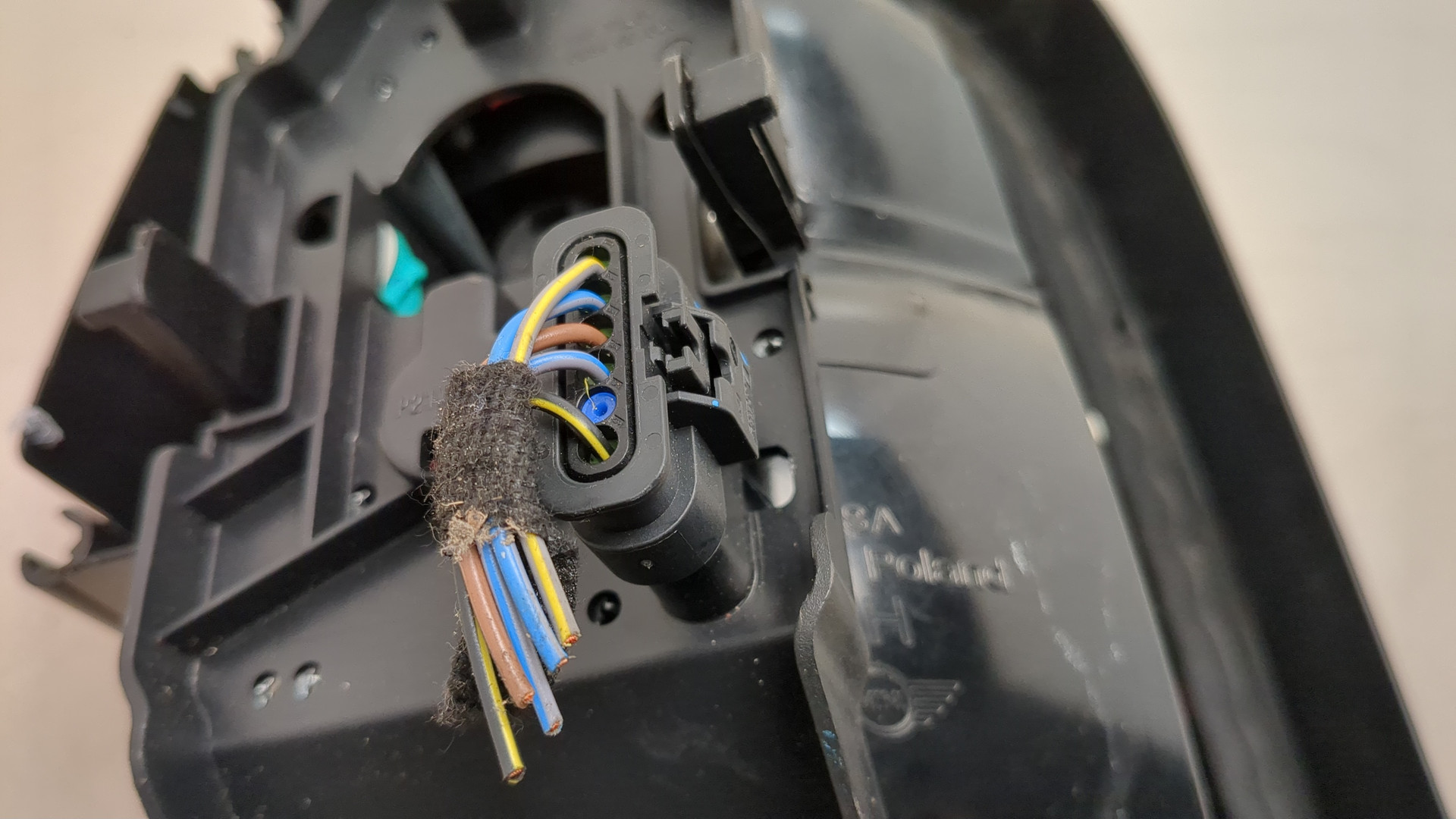 Фонарь задний правый