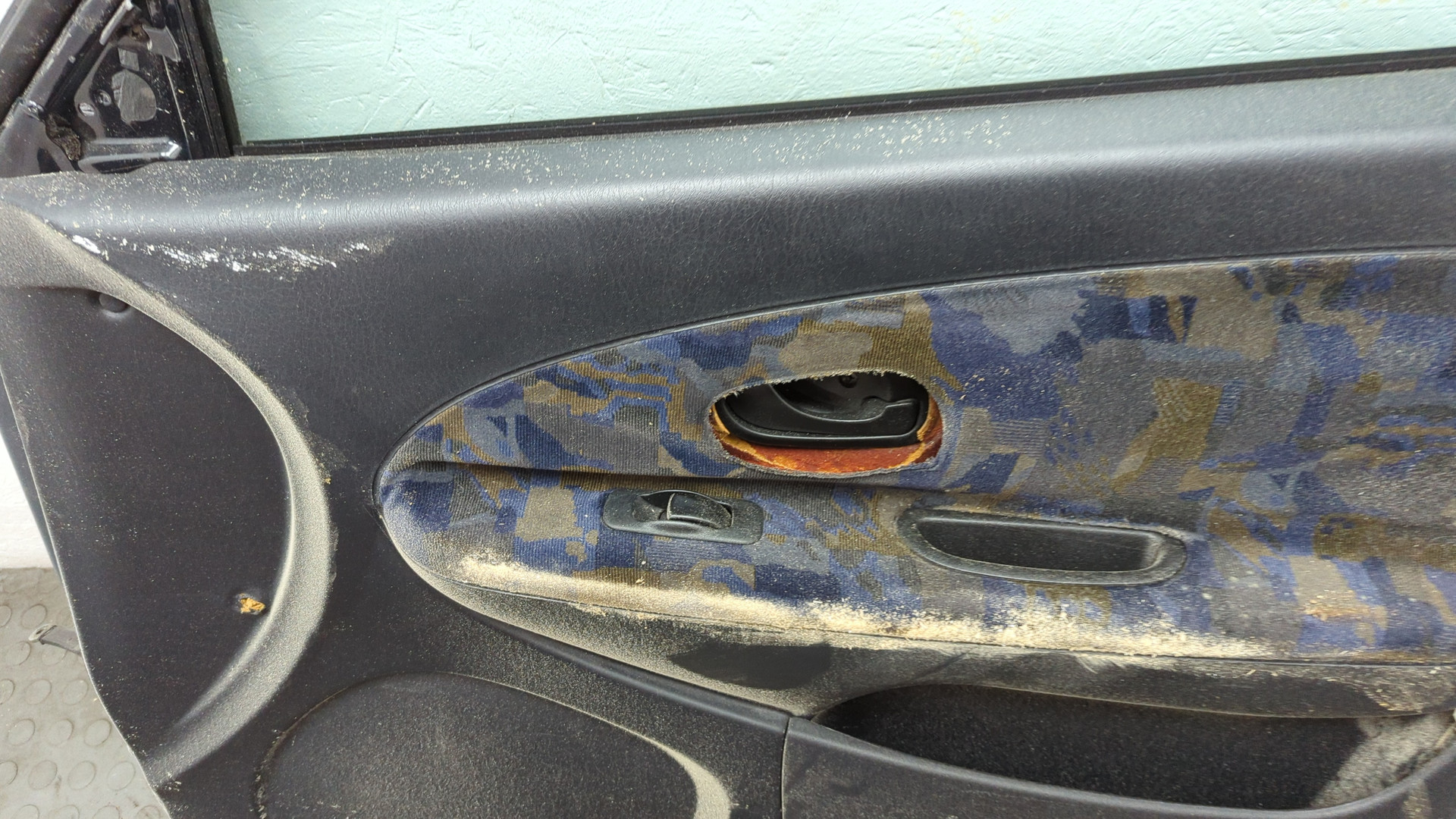 Дверь передняя правая