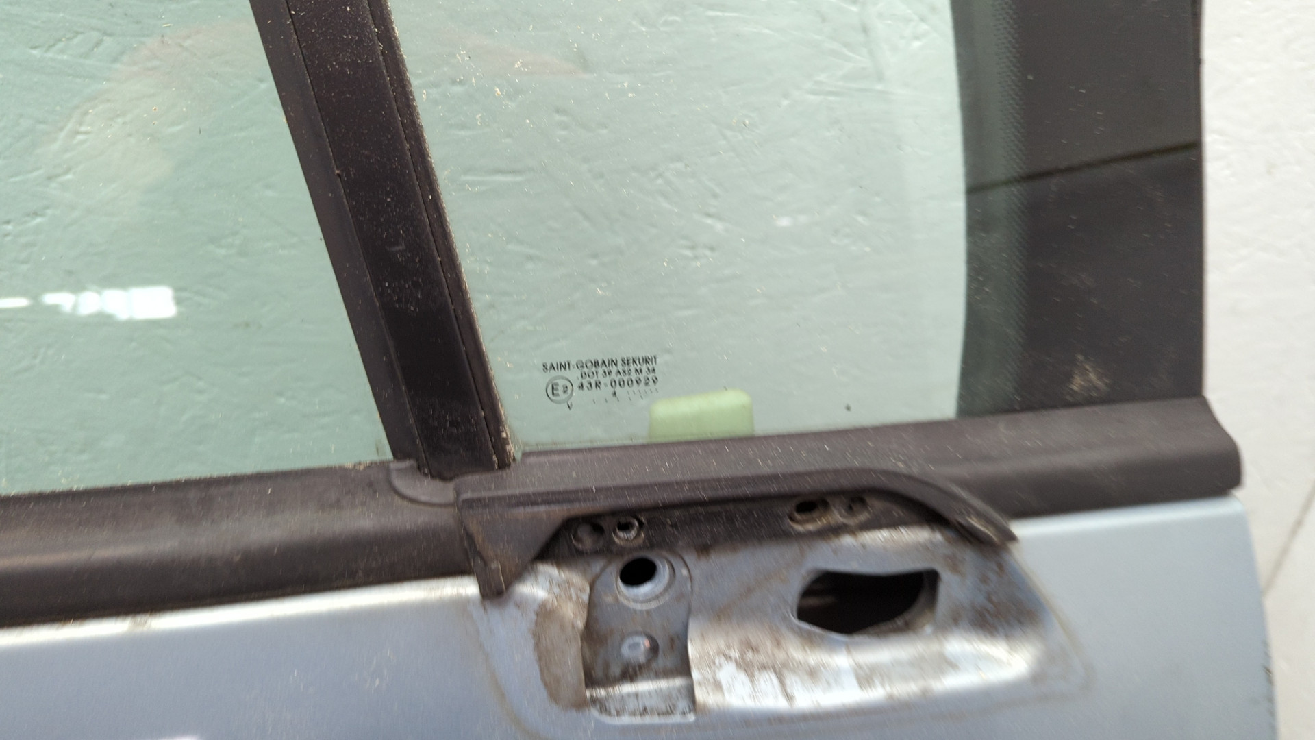 Дверь передняя правая