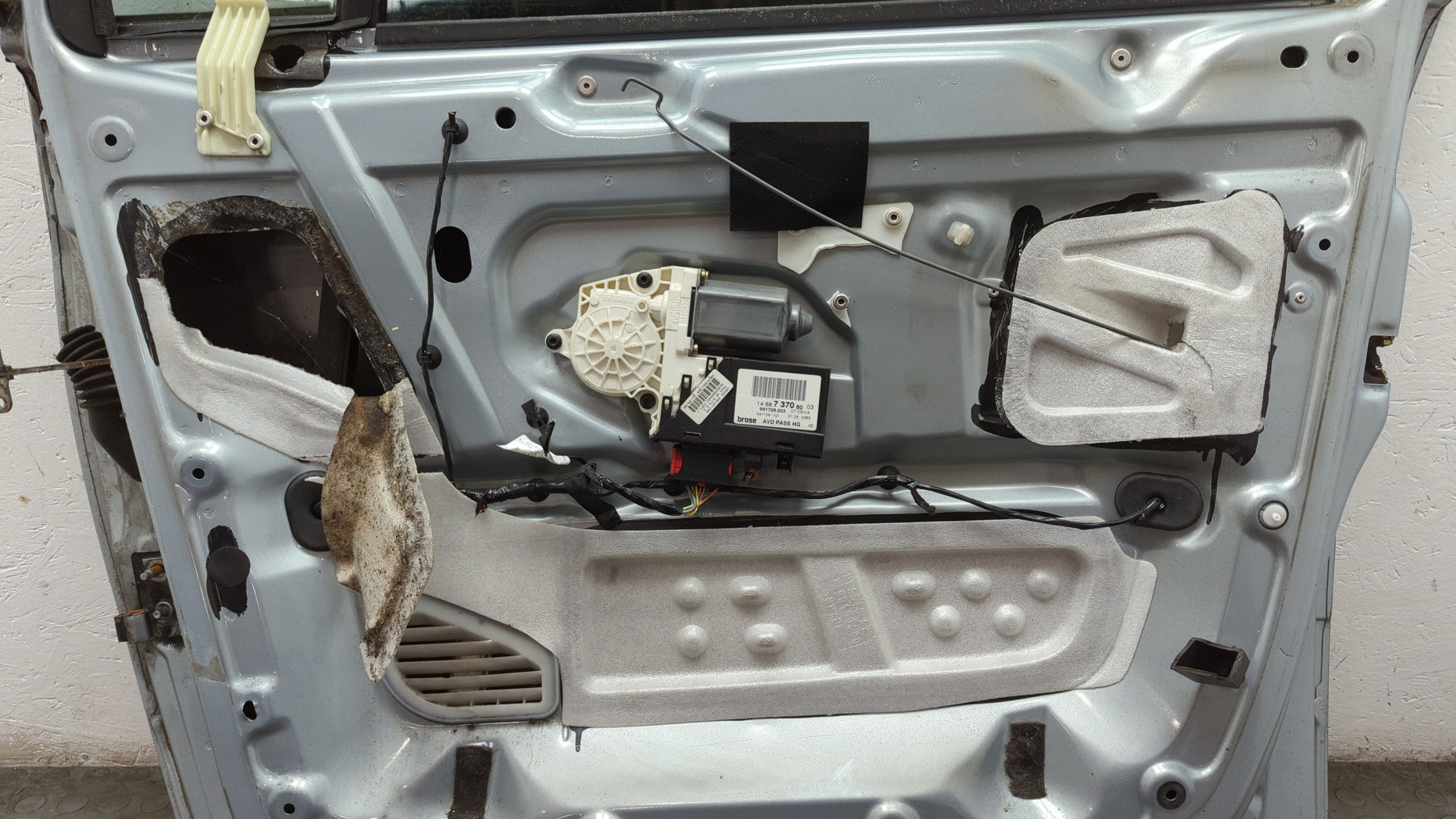 Дверь передняя правая