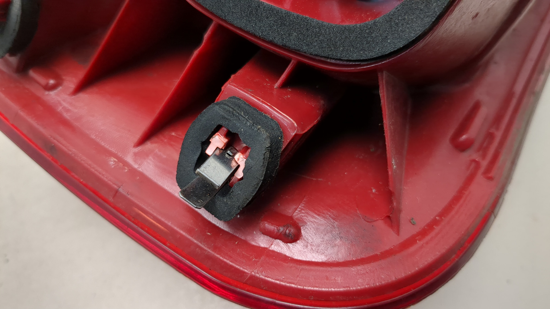 Фонарь задний левый