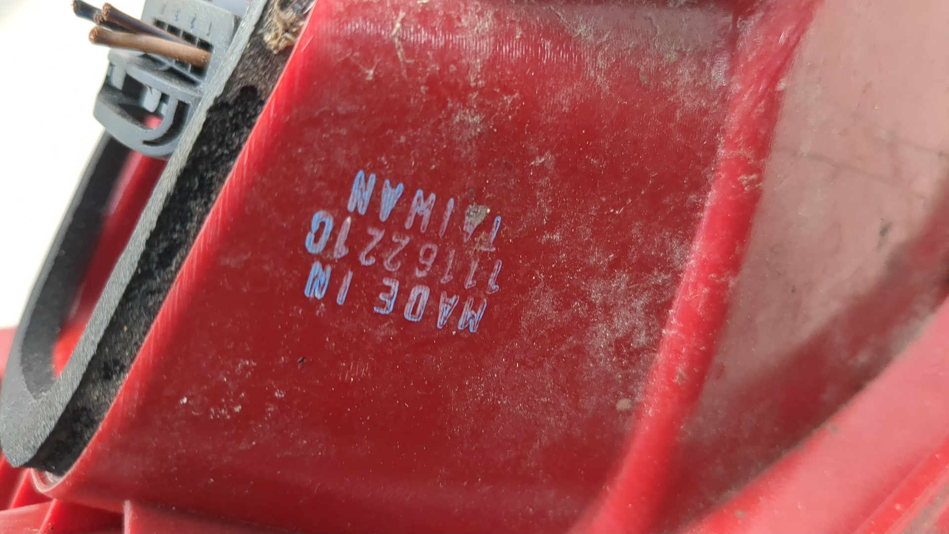 Фонарь задний левый