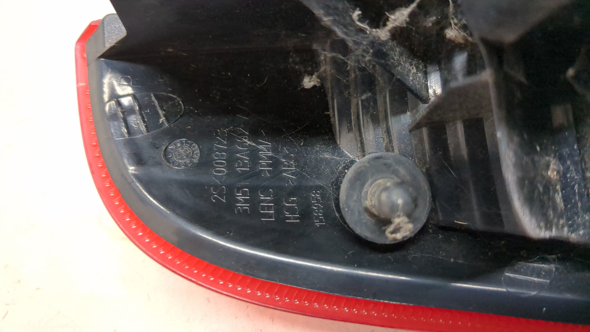 Фонарь задний правый