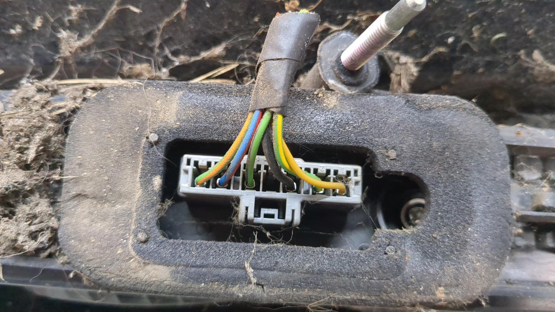 Фонарь задний правый