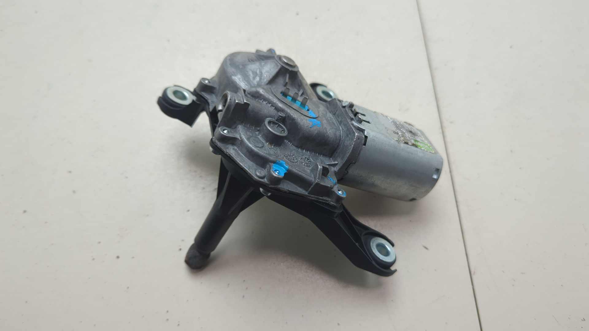 Моторчик стеклоочистителя задний