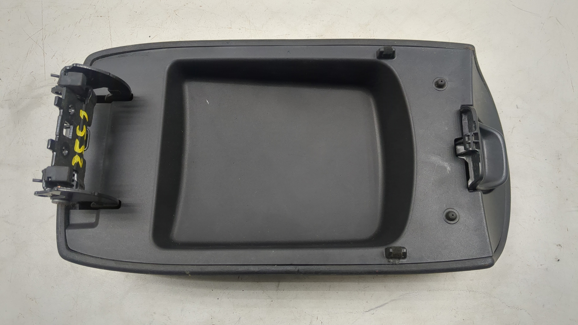 Подлокотник