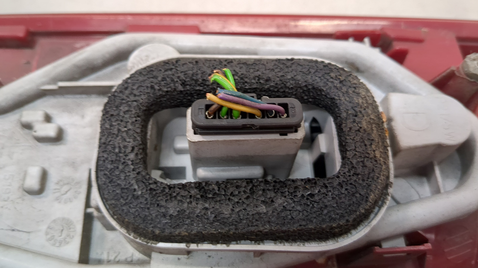 Фонарь задний правый