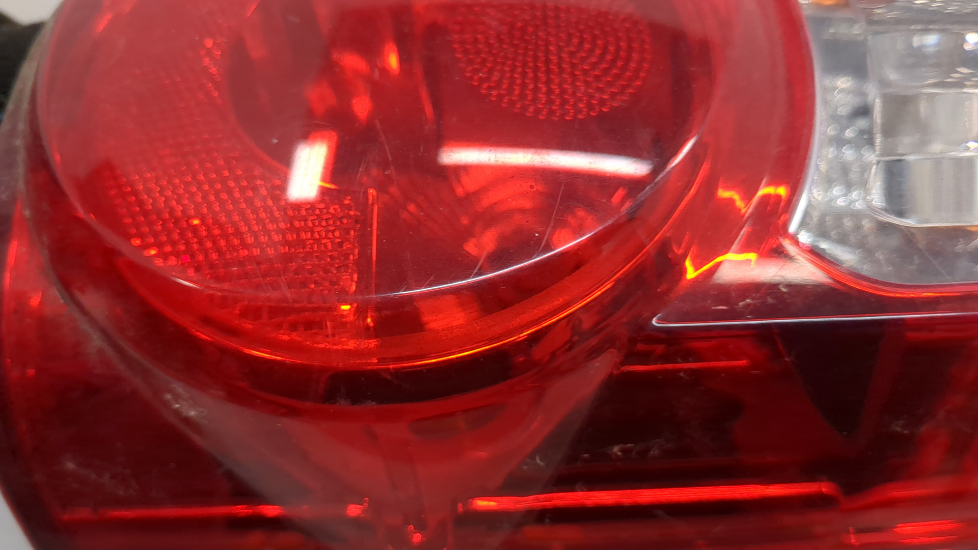 Фонарь задний правый