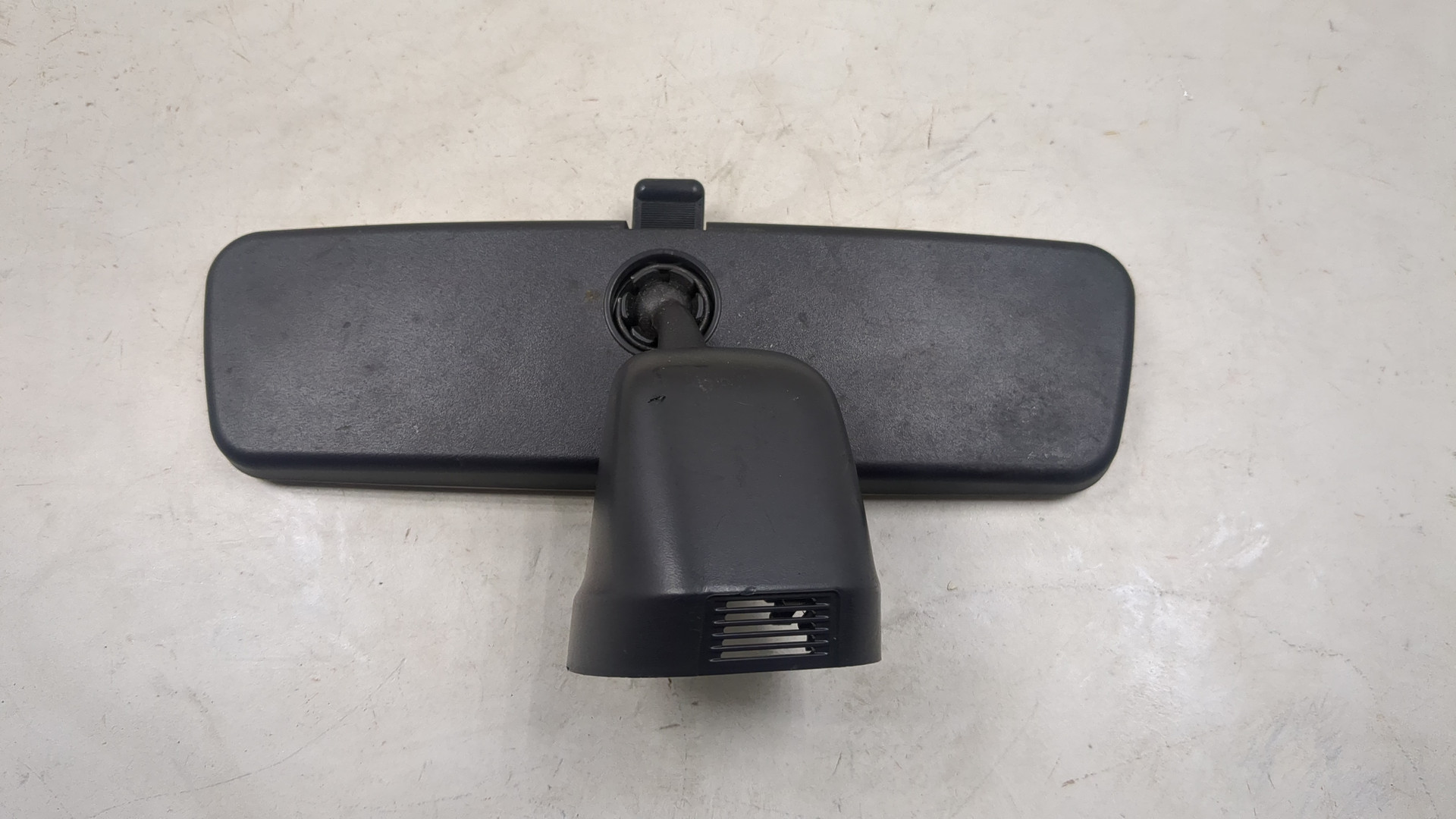 Зеркало заднего вида