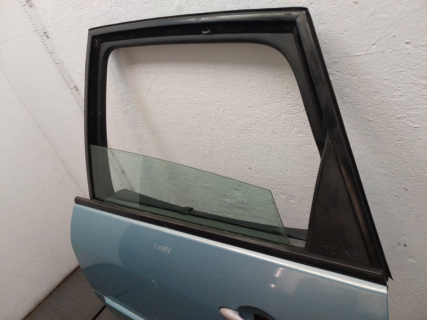 Дверь задняя левая