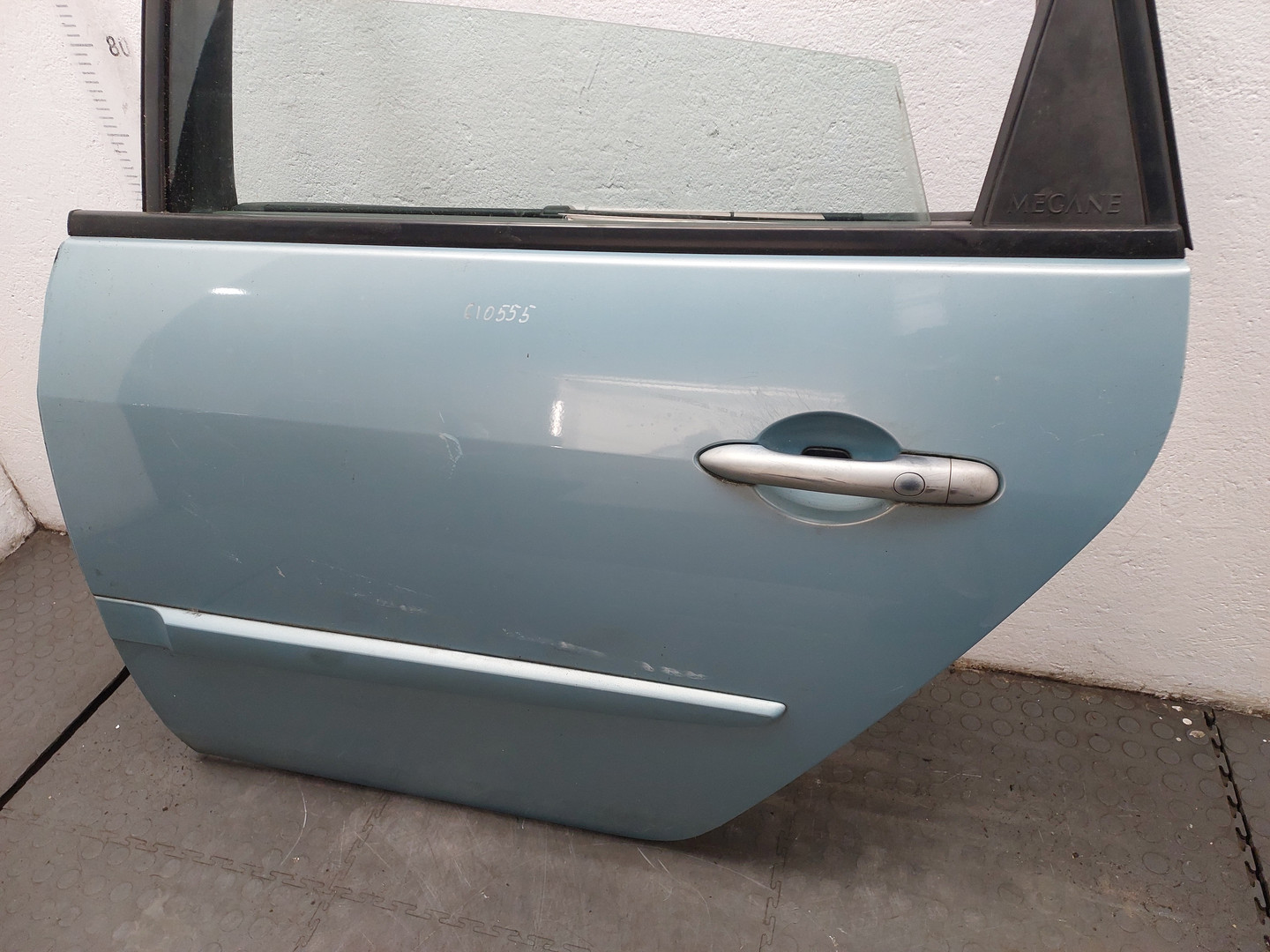 Дверь задняя левая